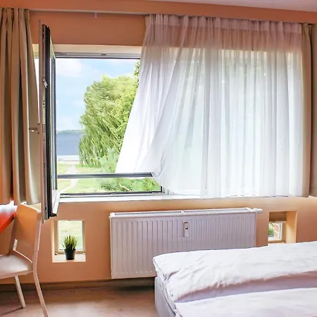 Prima Sonnenufer Am Ruppiner Apartment *